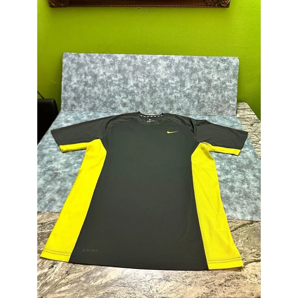 Nike Dri-FIT Athletic Top Men’s M
